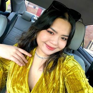 Meet your Posher, Mia